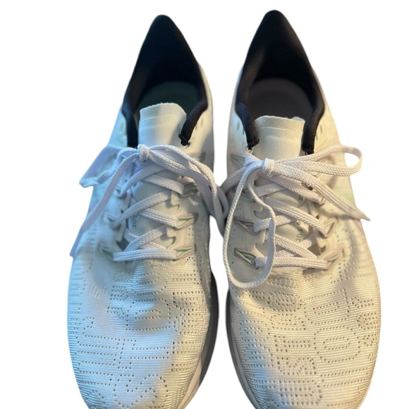 Nike Zoom athletic shoe - Picture 3 of 11